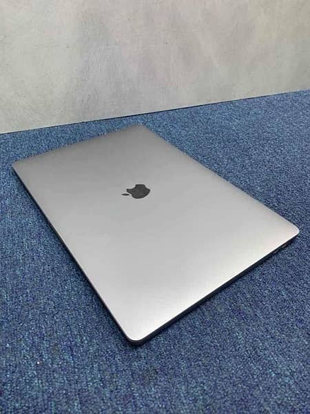 MacBook Pro 16” Corei9 (8cores) with 4GB card 3