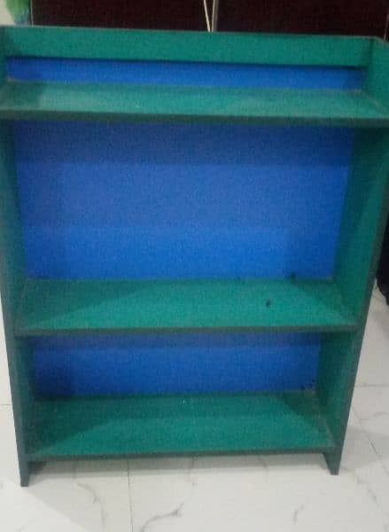 Bookshelf in good condition 0