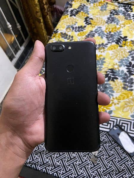 condition 10/7 oneplus 5T (8-128) urgent sale 2