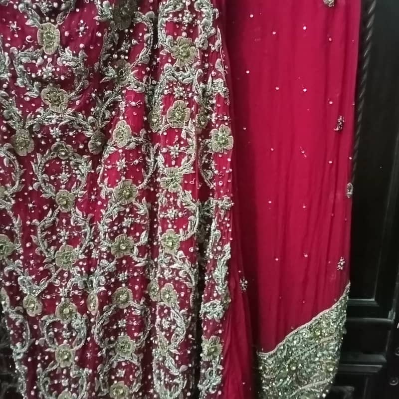 Heavy bridal dress for sale 5