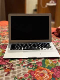 Macbook Air 
13 inch 
2017