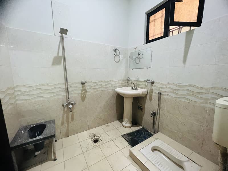 6 Marla Used House For Sale In Sabz Ali Khan Town. 18