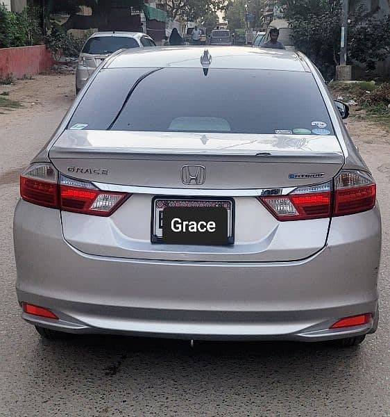 Honda Grace Hybrid 2014 model 2019 reg 1.5 pushstart 3