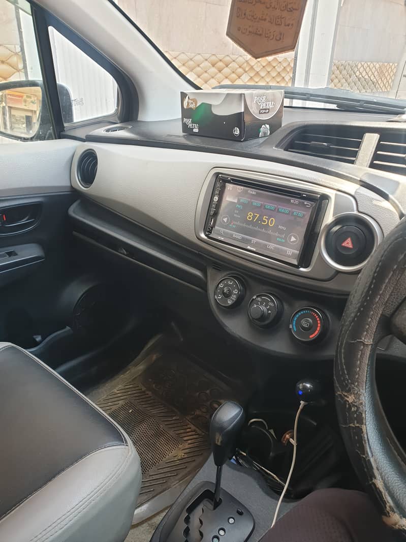 Toyota VITZ 2013 Model Imported in 2016 For Urgent Sale on Low Price 5