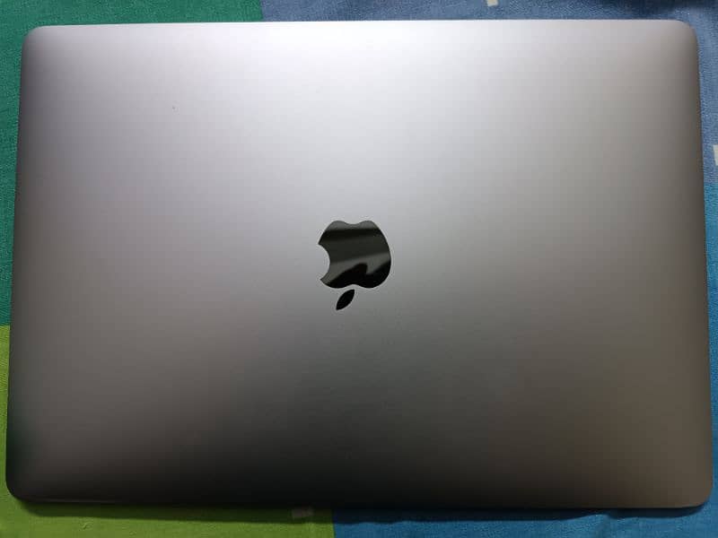 MacBook Air 2020 (03165280475) 1