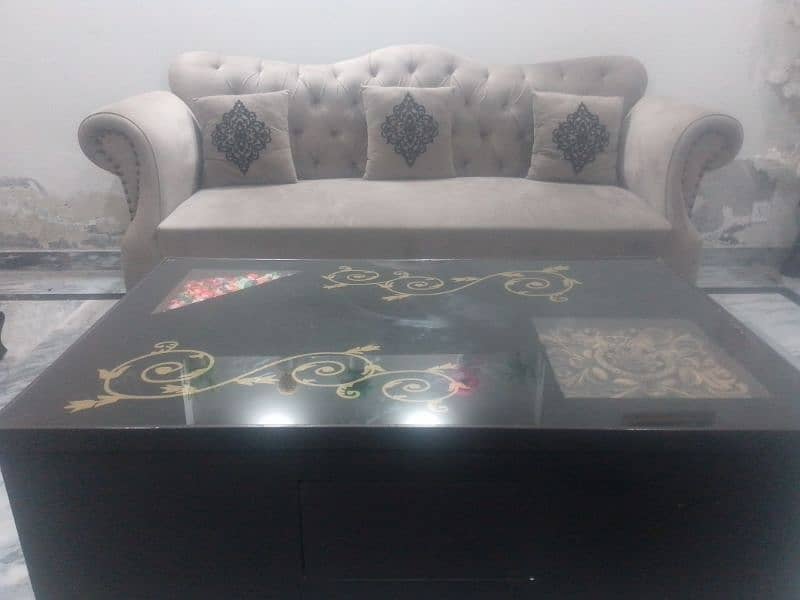 Slightly used 7 sofa with table 6