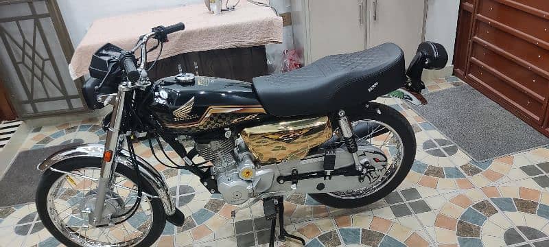 Honda cg 125 gold edition 2024 19