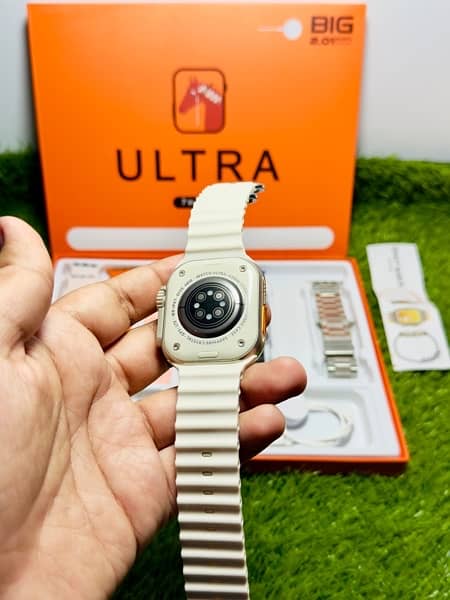 Watch Ultra With 7 Straps 6