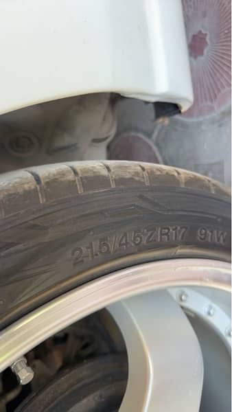 215/45/17 tyre 1