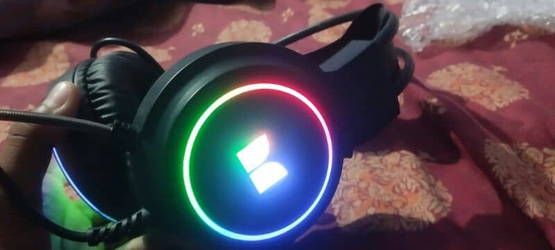 Monster Gaming Headphone RGB Lights With Mic and LED Lighting Effects 4