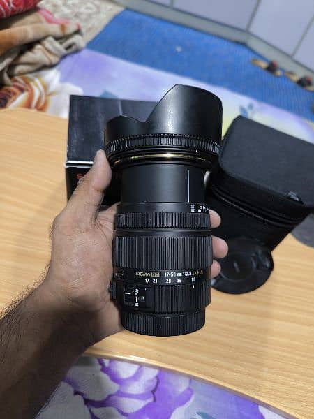 Sigma 17-50mm F2.8 EX DC OS For Canon 3