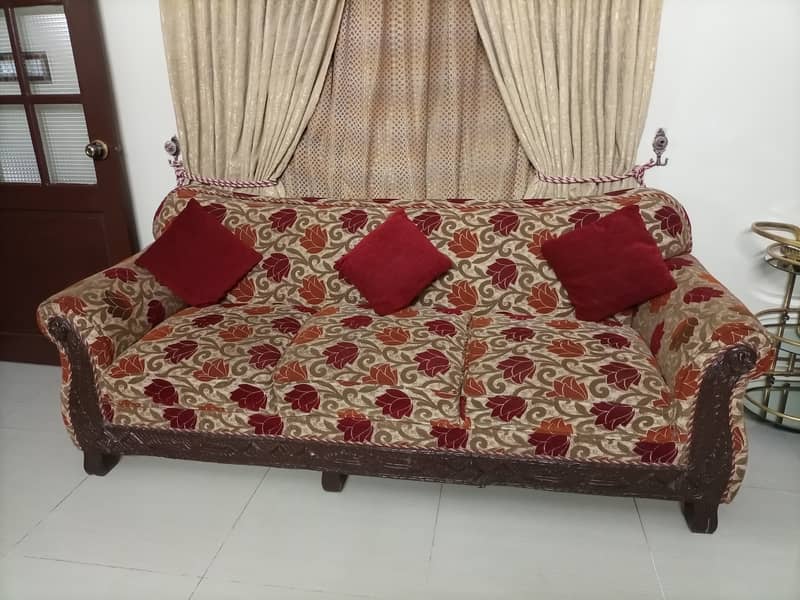 Royal 7 seater Jacquard sofa set with matching cushions 5