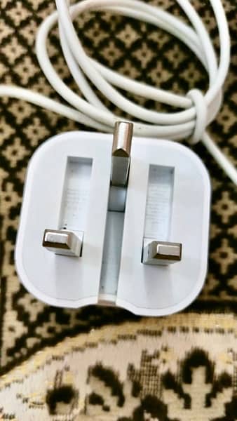 apple charger type c 20Watt orignal perfect condition 1