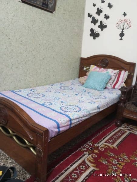 single bed without mattress 1