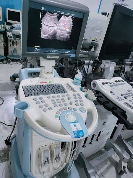 Ultrasound Machine and Color Doppler Japani LCD based available 2
