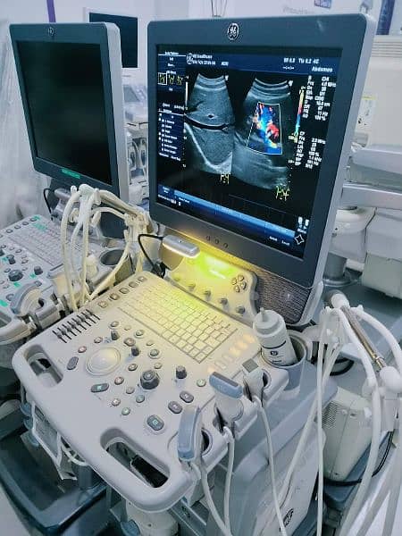 Ultrasound and Color Doppler GE Logiq P6 with 4D configurations 1