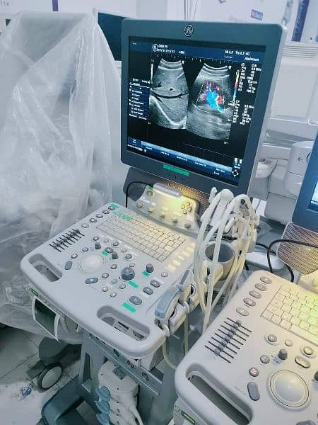Ultrasound and Color Doppler GE Logiq P6 with 4D configurations 5