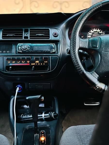 Honda Civic Oriel 2000 8
