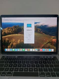 Macbook Pro 2019 i5 (8GB / 128GB) 13 Inch display