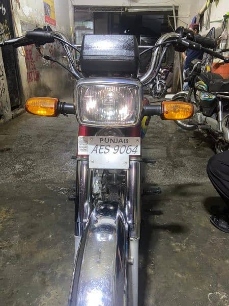 honada CD 70 cc 2021 9