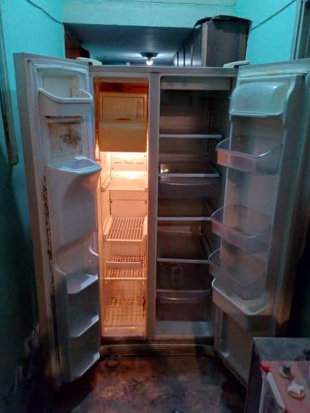 dubble doors fridge 1