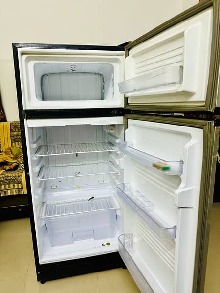 Dawlance Refrigerator 35% energy saving European Standard urgent sale 2