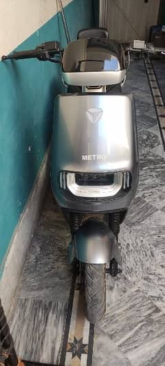 Metro Electric Bike For sale in 10/10 Condition