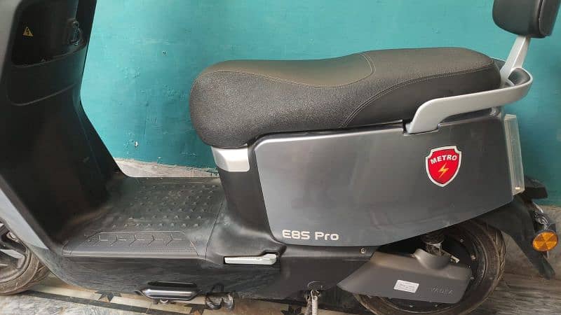 Metro Electric Bike For sale in 10/10 Condition 5