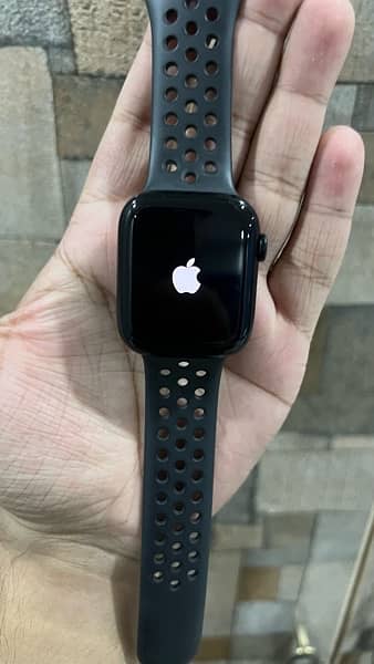 Apple Watch Series 7 Nike Edition Complete box 1