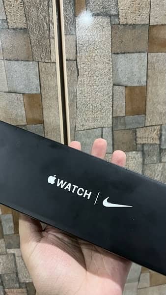 Apple Watch Series 7 Nike Edition Complete box 6