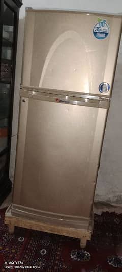 Dawnlnce Fridge for sale condition 10/9 5 month  use