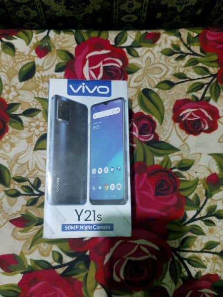 urgent sell vivo y21s 8 gb 256 gb mobile with box and charger. 1
