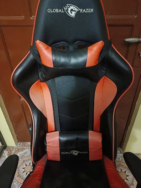 Razor imported gaming chair 1