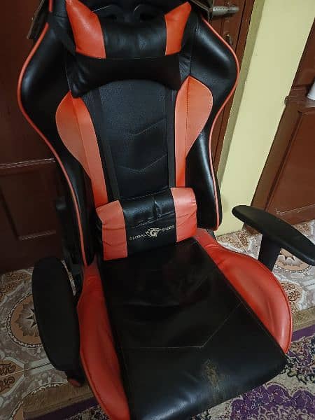 Razor imported gaming chair 3