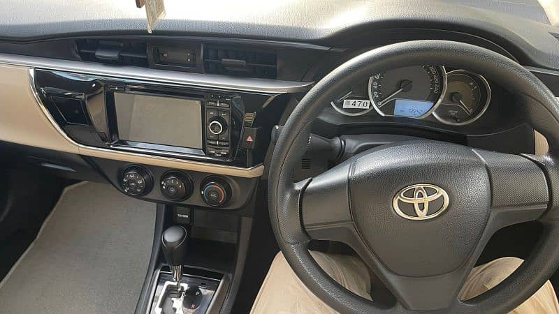 Toyota Corolla Altis 2017 12