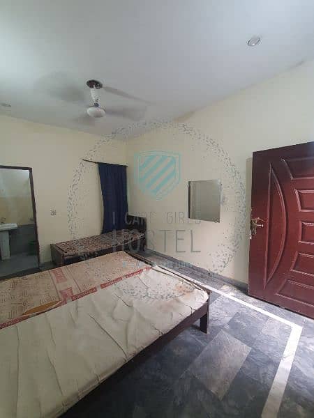 Girls Hostel in Ali Town Lahore (Furnished) 4