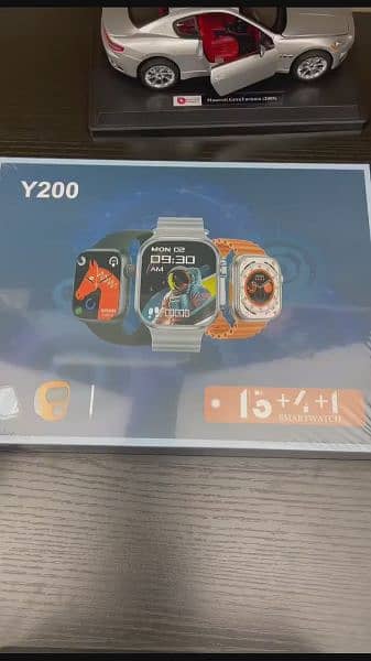 Y200 Smartwatch ( 3 Watches + 13 Straps + Silicone Case ) 3 in1 Box 2