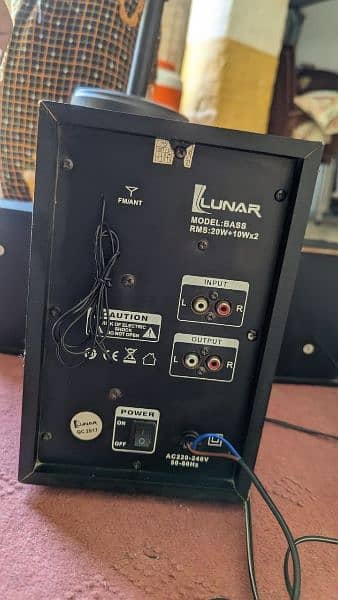 lunar Bass 1