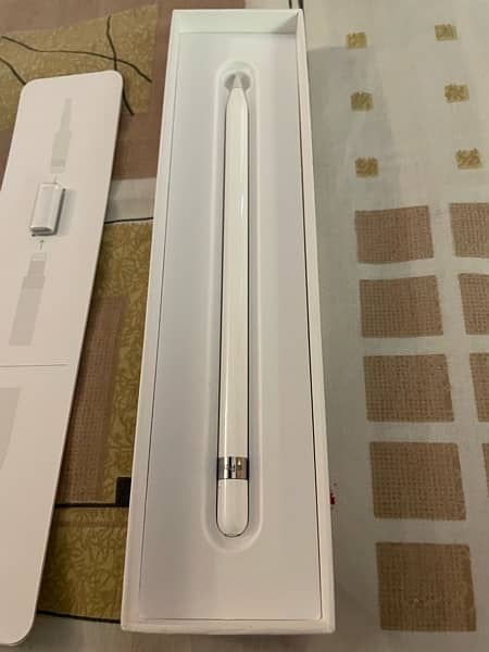 Apple Pencil 1st Generation with box and new accessories 2