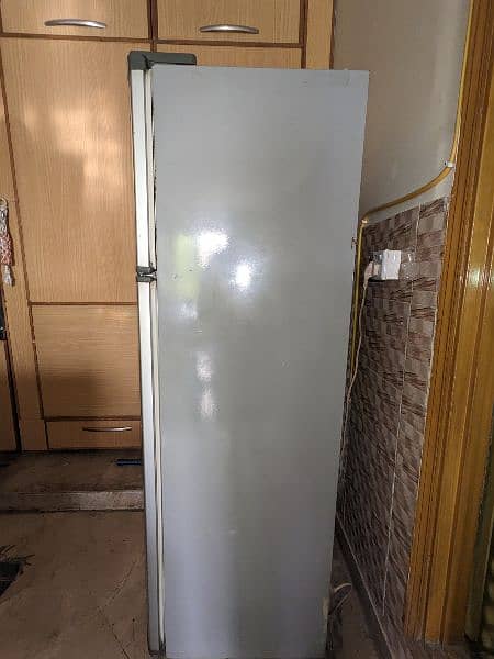 Whirlpool Refrigerator No frost 13 cubic ft 3