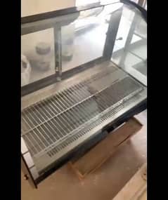 Display counter / cake chiller / bain Marie