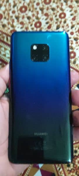 Hi guys iam seal my mobile phone Huawei mate 20pro 6gb ram and 128gb 9