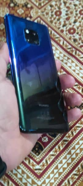 Hi guys iam seal my mobile phone Huawei mate 20pro 6gb ram and 128gb 16