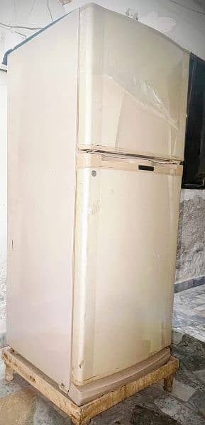 Dawlance fridge with copper tubing 6