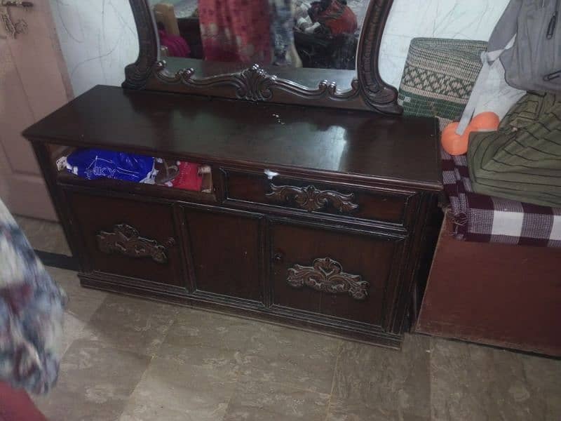 dressing table with same design two side tables 3