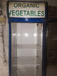 Freezer for sale in reasonable price.
