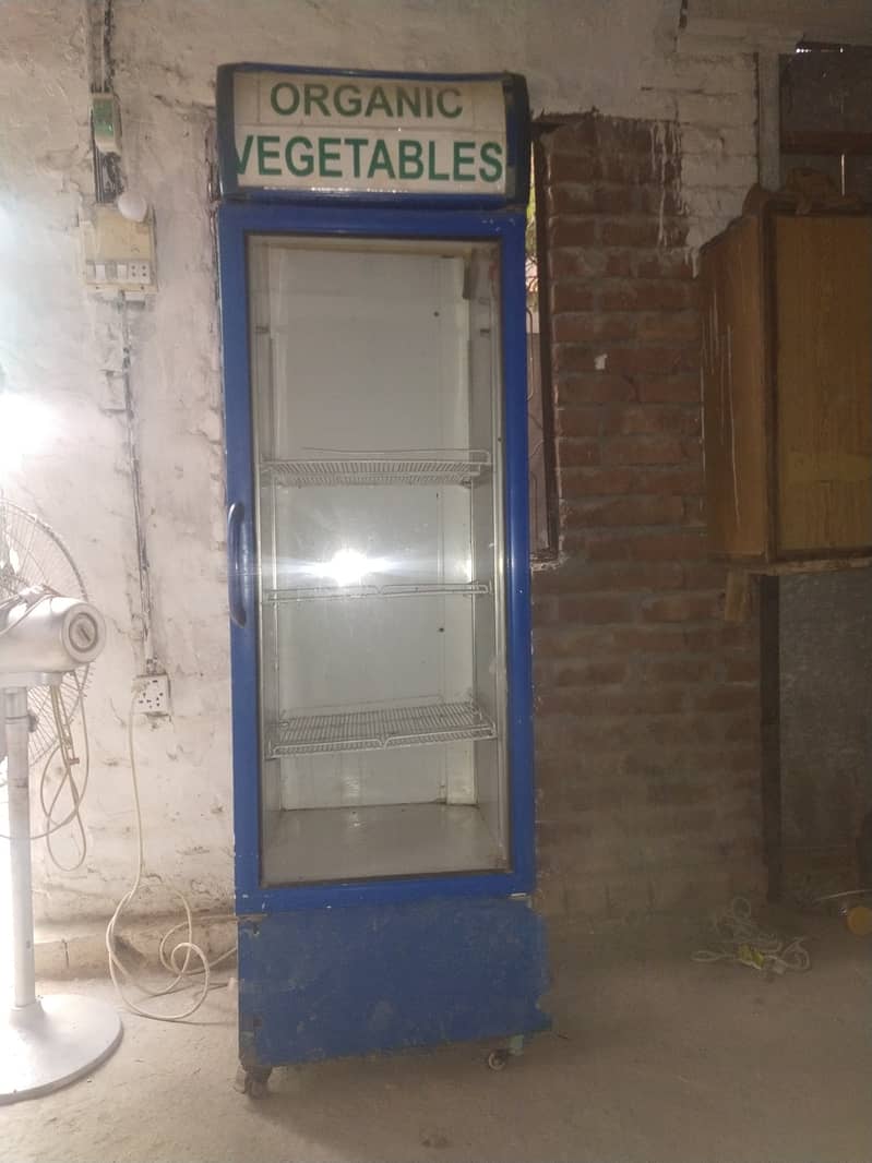 Freezer for sale in reasonable price. 5