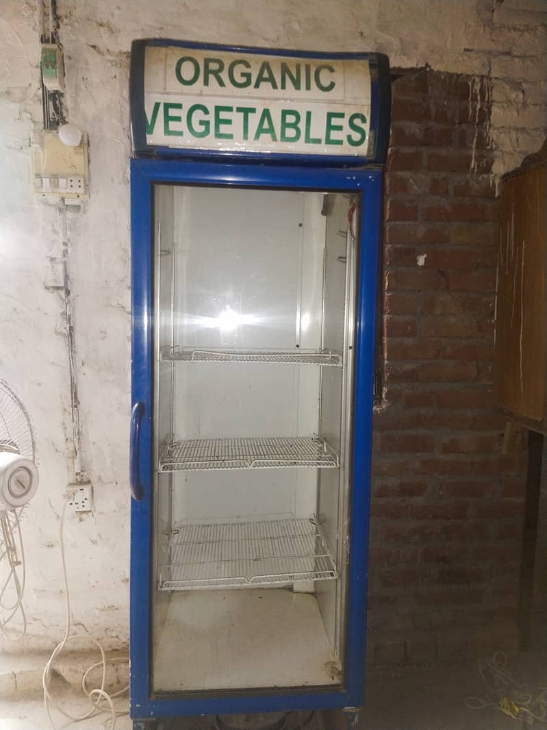 Freezer for sale in reasonable price. 6