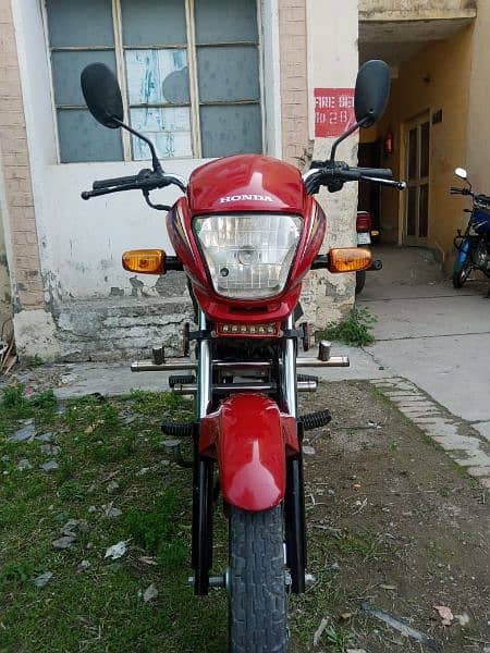 Honda Pridor 2015 model Lush Condition 3