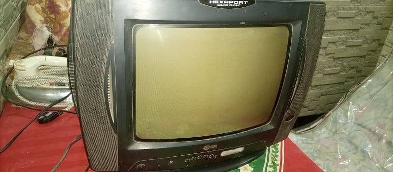 LG ka tv best condition for sall big spekar sound is very Good 3